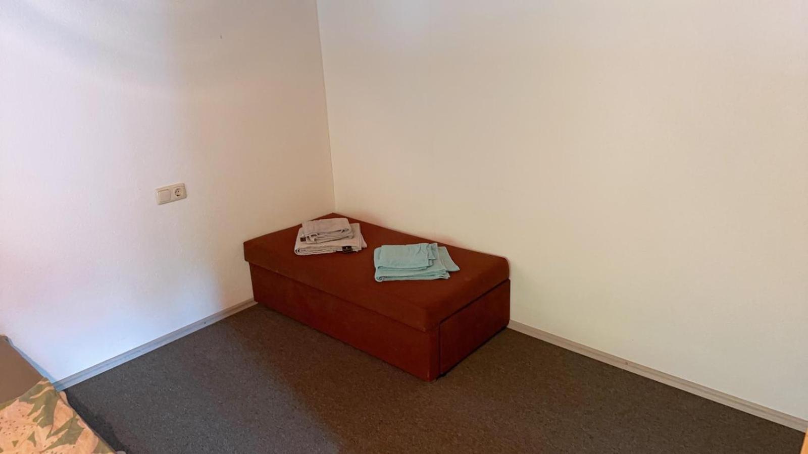 Happy Point Apartment Меллау Экстерьер фото